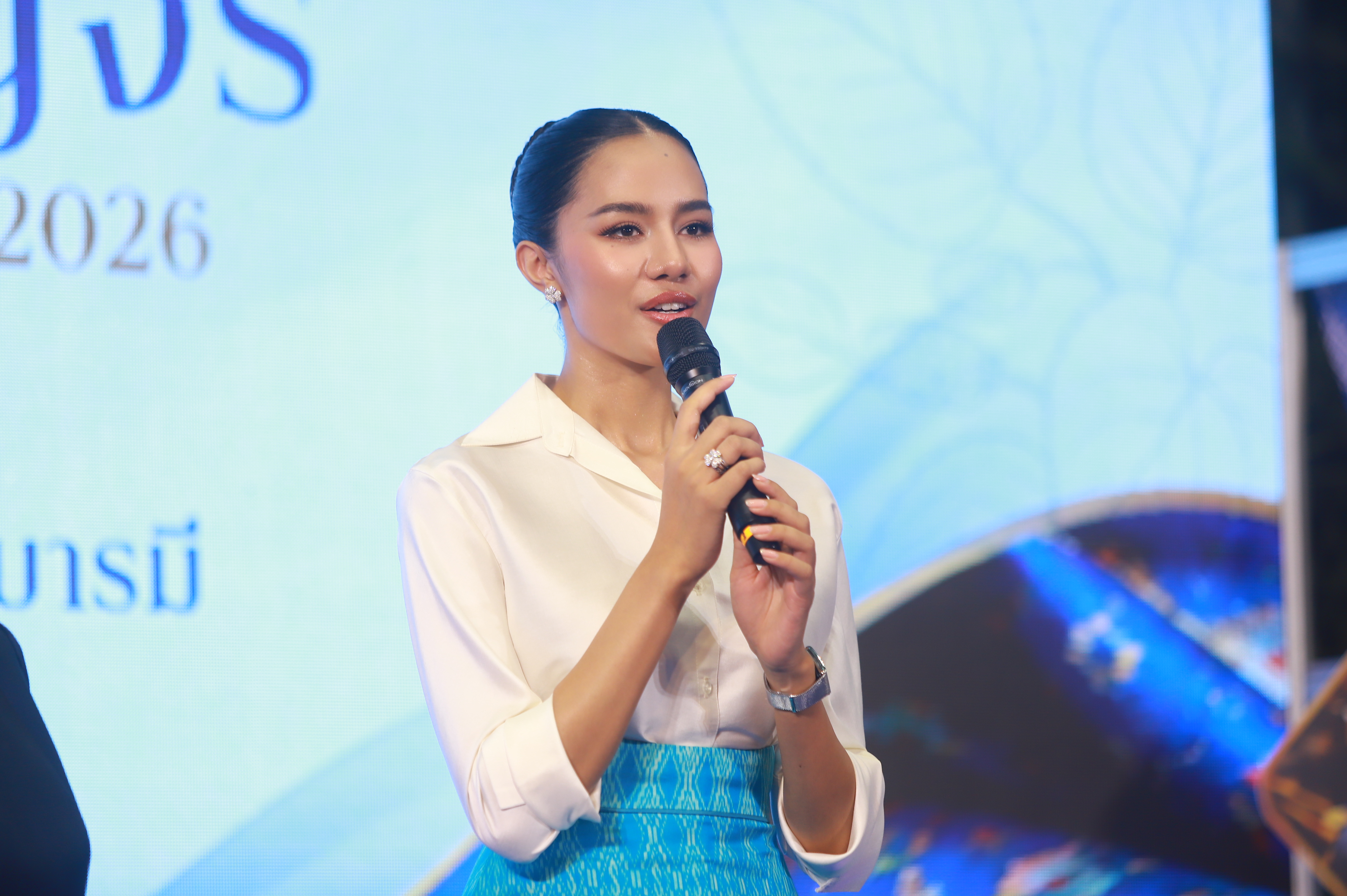 title - ส.ป.ก. ร่วมพิธีเปิดงานหม่อนไหมสัญจร ณ กรุงเทพมหานครและจังหวัดนนทบุรี ครั้งที่ 1 ชูนโยบาย ตลาดนำการผลิต เพิ่มช่องทางจำหน่าย สร้างรายได้เกษตรกร
